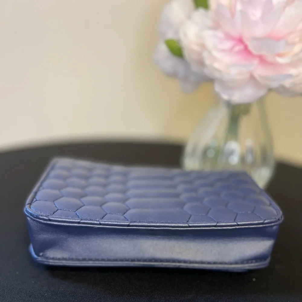 Bebe Crossbody/Clutch - Picture 4 of 7